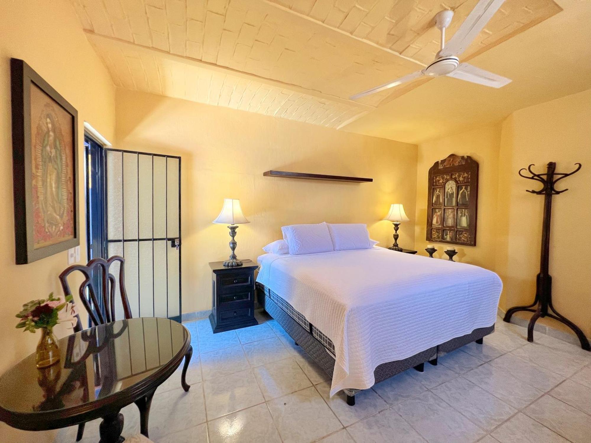 Estrellita'S Bed & Breakfast Ajijic Zewnętrze zdjęcie
